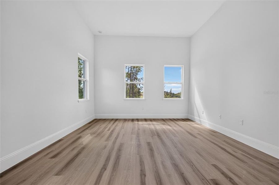 Spacious, unfurnished interior of a new home in , Port Charlotte (Image 53).