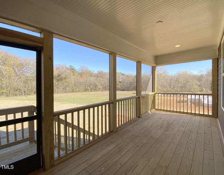 FC22 - Screened Porch