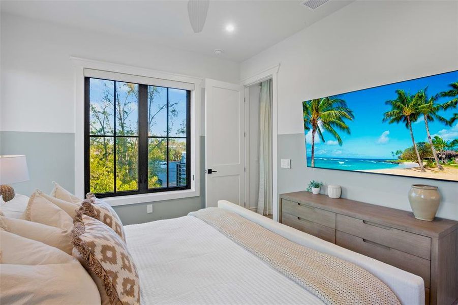 Furnished interior view inside a new home in , Sarasota (Image 35).