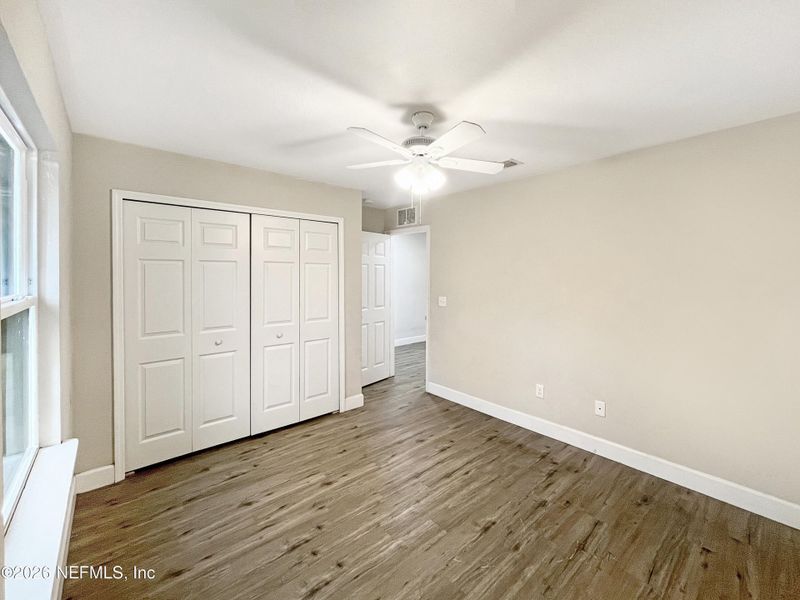 Spacious, unfurnished interior of a new home in , Jacksonville (Image 14).