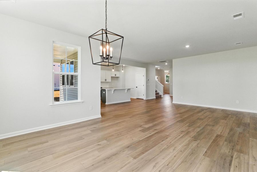 Spacious, unfurnished interior of a new home in , Summerville (Image 9).