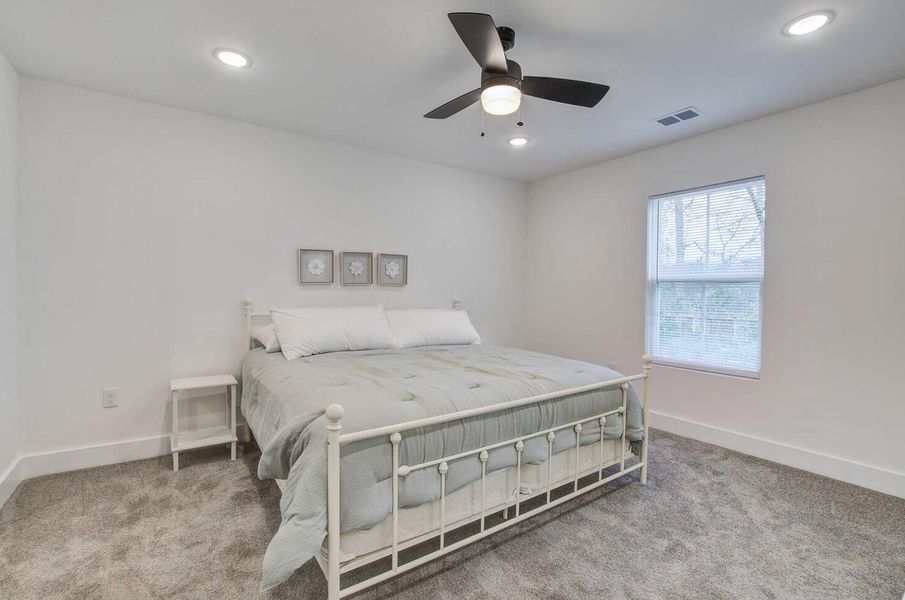 Furnished interior view inside a new home in , Hanahan (Image 14).