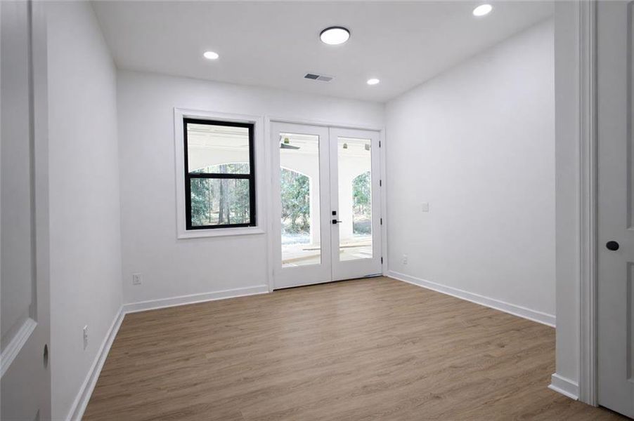 Spacious, unfurnished interior of a new home in , Mableton (Image 28).