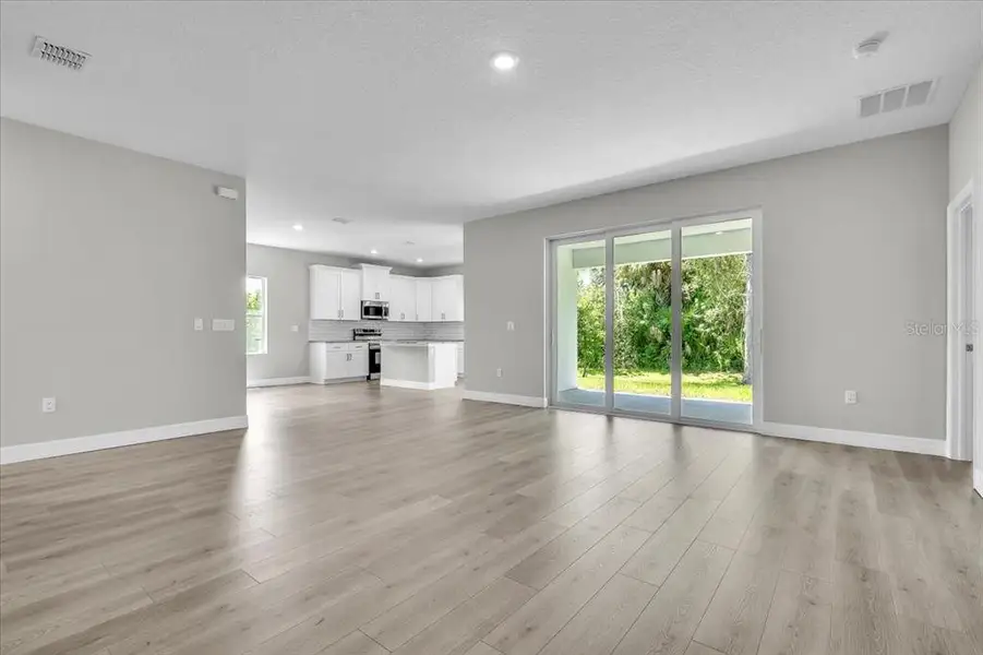 Spacious, unfurnished interior of a new home in , Punta Gorda (Image 22).