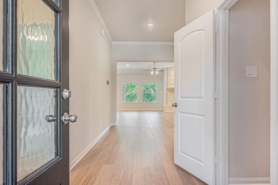 Spacious, unfurnished interior of a new home in Oakwood Ranch, Willis (Image 17).