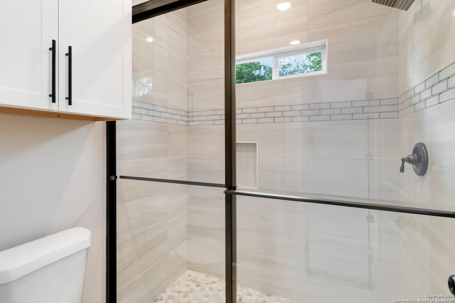 Image 27 of a home in .