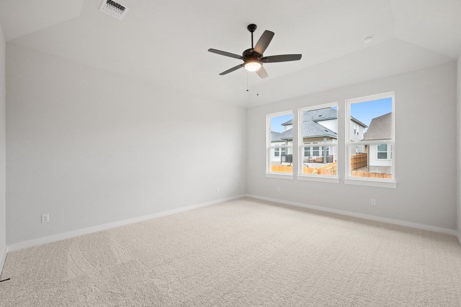 Spacious, unfurnished interior of a new home in Heritage, Dripping Springs (Image 37). Spacious, unfurnished interior of a new home in Heritage, Dripping Springs (Image 37).
