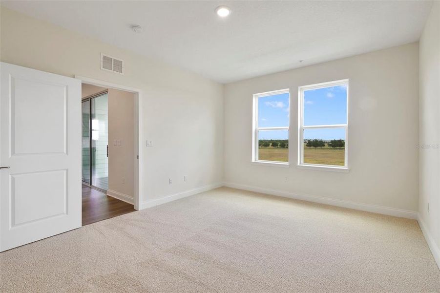 Spacious, unfurnished interior of a new home in Gatherings® of Lake Nona, Orlando (Image 21).