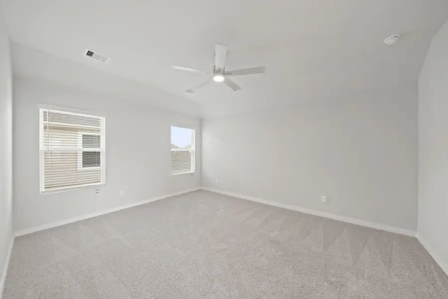 Spacious, unfurnished interior of a new home in Grand Oaks Village, Houston (Image 9). Spacious, unfurnished interior of a new home in Grand Oaks Village, Houston (Image 9).