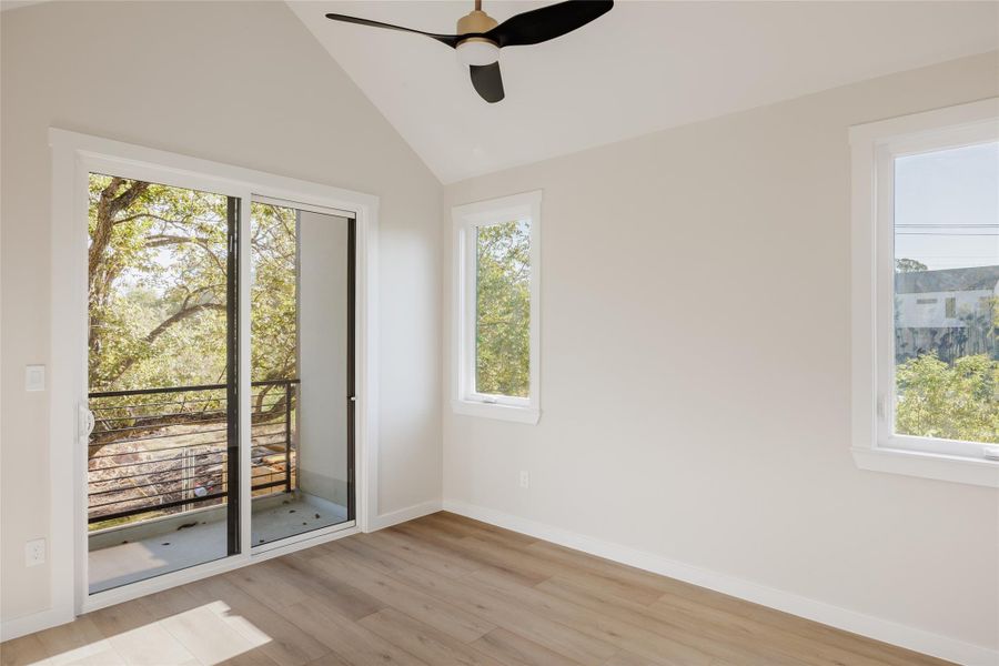 Spacious, unfurnished interior of a new home in , Austin (Image 26).
