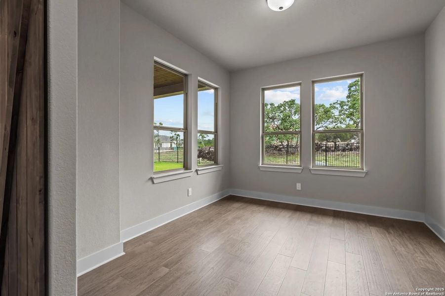 Spacious, unfurnished interior of a new home in Esperanza - 80' & 90', Boerne (Image 14).