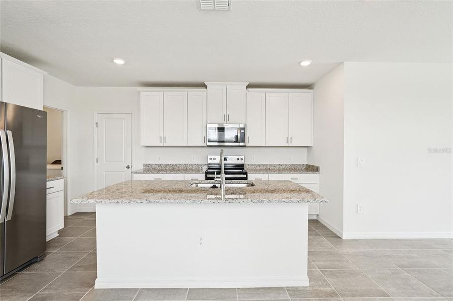 Furnished interior view inside a new home in Hamilton Bluff - Classic Series, Lake Hamilton (Image 10).