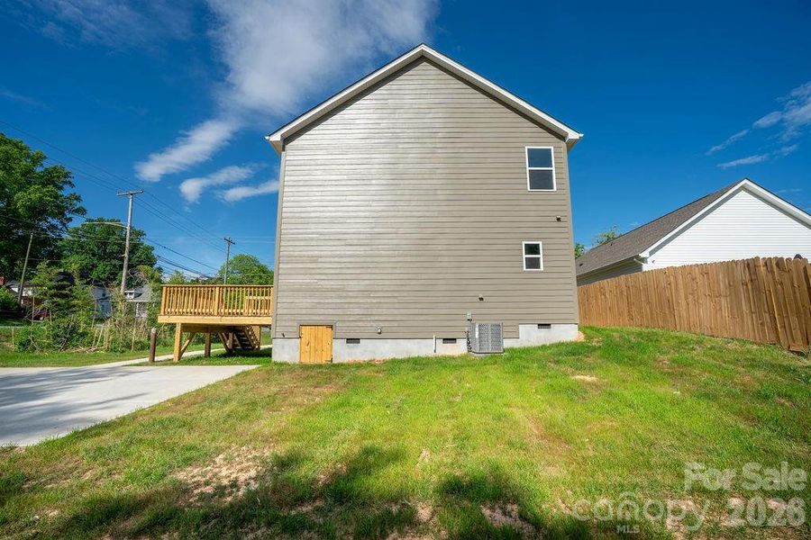 Exterior details and patio area of a home in , Gastonia (Image 15).