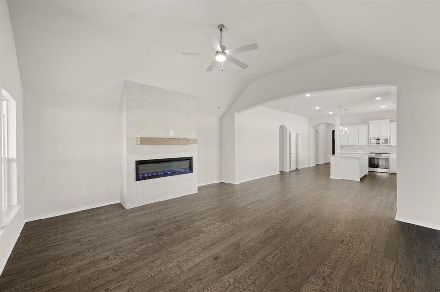 2845 Holstein- Living Room-4