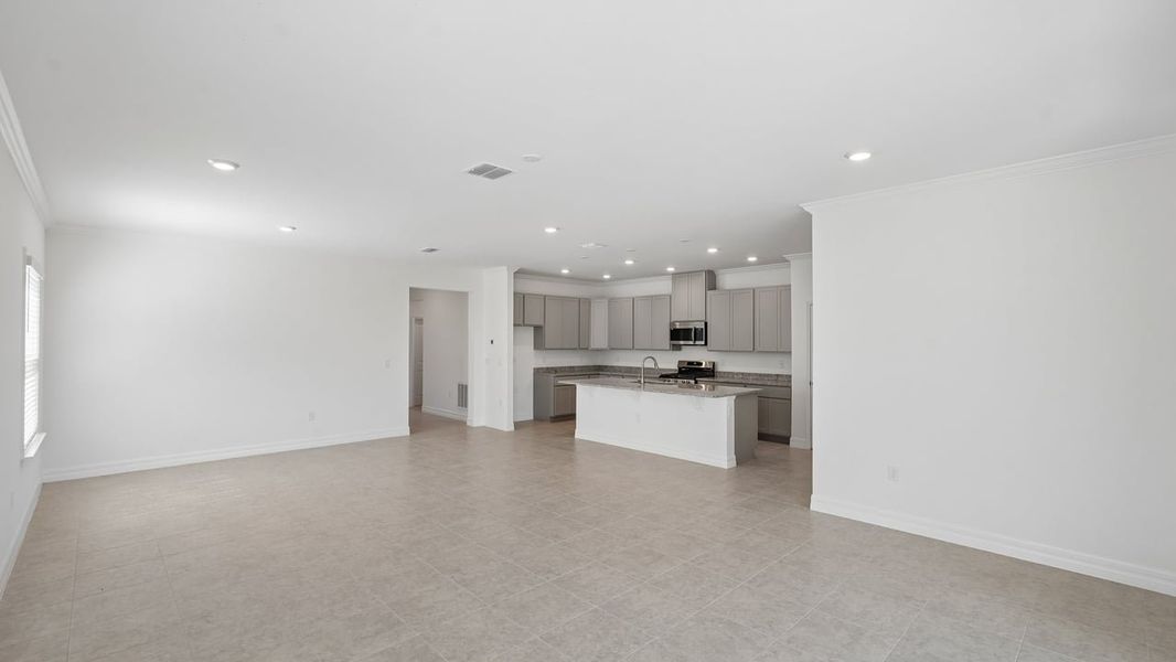 Spacious, unfurnished interior of a new home in Heritage Station, Punta Gorda (Image 22).