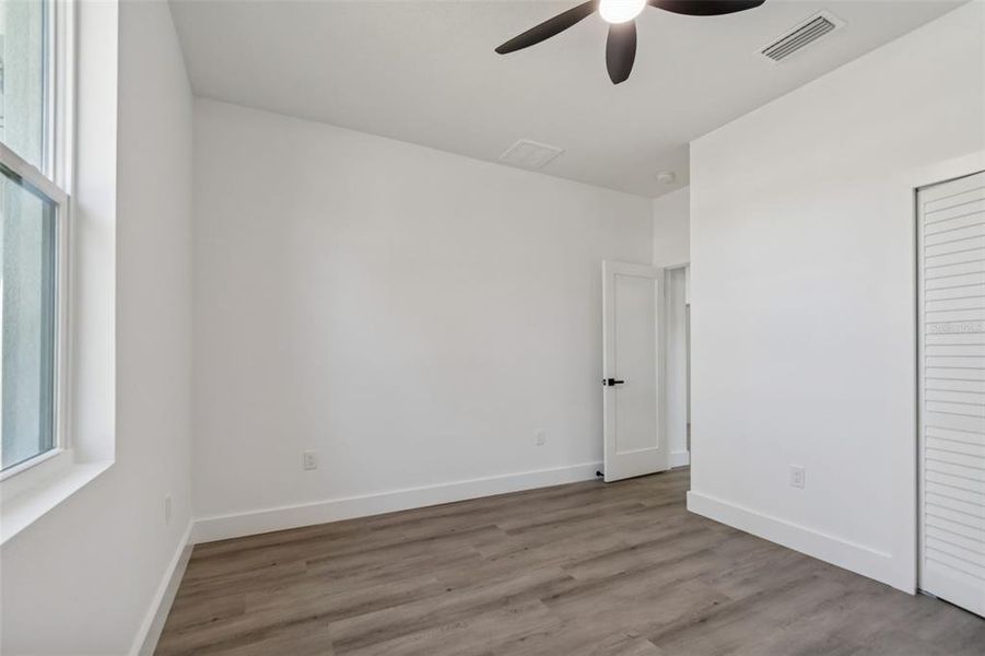 Spacious, unfurnished interior of a new home in , Pinellas Park (Image 45).