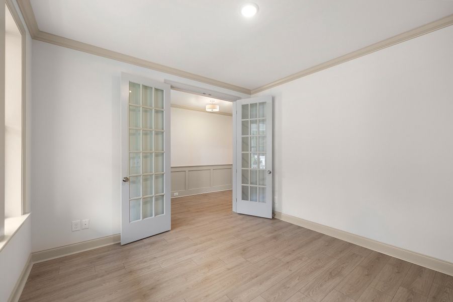 Representative unfurnished interior of a home built from the The Hampton by RobuckHomes in Baylee Ridge, Selma (Image 176).