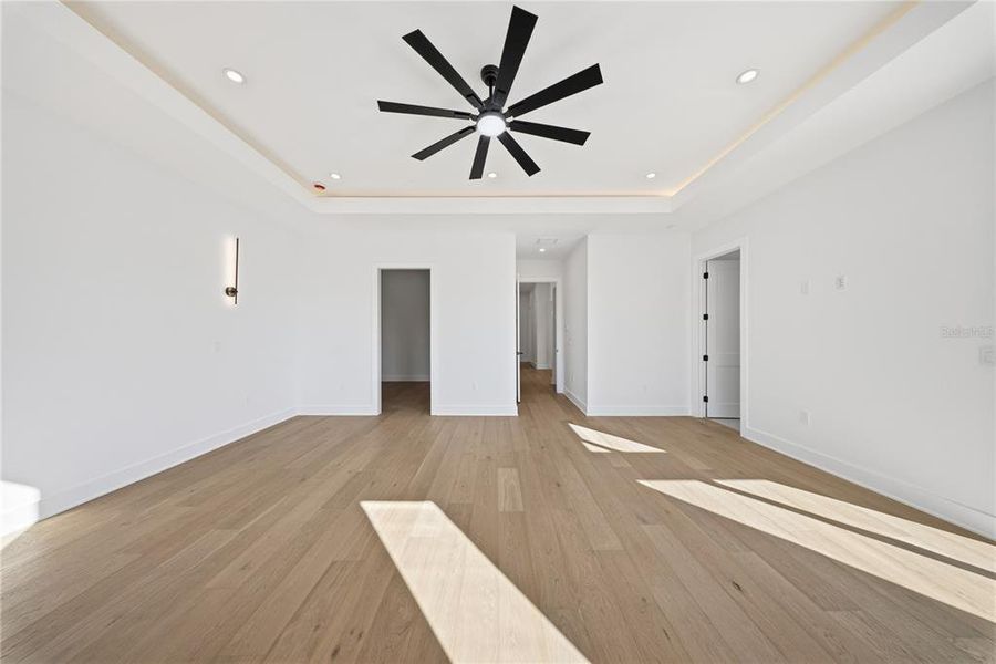 Spacious, unfurnished interior of a new home in , Tampa (Image 53).