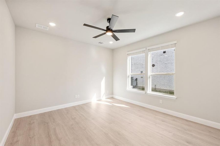 Spacious, unfurnished interior of a new home in Creekview Meadows, Pilot Point (Image 19). Spacious, unfurnished interior of a new home in Creekview Meadows, Pilot Point (Image 19).