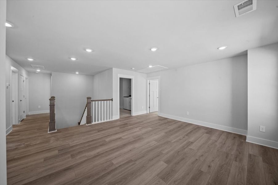 Spacious, unfurnished interior of a new home in Riverwood Farm, Piedmont (Image 14).