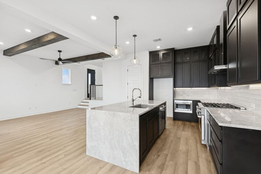 Kitchen - Family Room