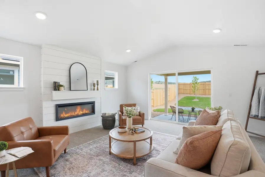 Representative furnished interior of a home built from the Aspen by MonteVista Homes in Rosengarth Estates, Bend (Image 4). Representative furnished interior of a home built from the Aspen by MonteVista Homes in Rosengarth Estates, Bend (Image 4).