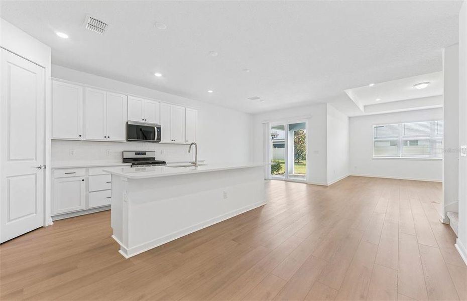 Image 21 of a home in Waterset. Image 21 of a home in Waterset.