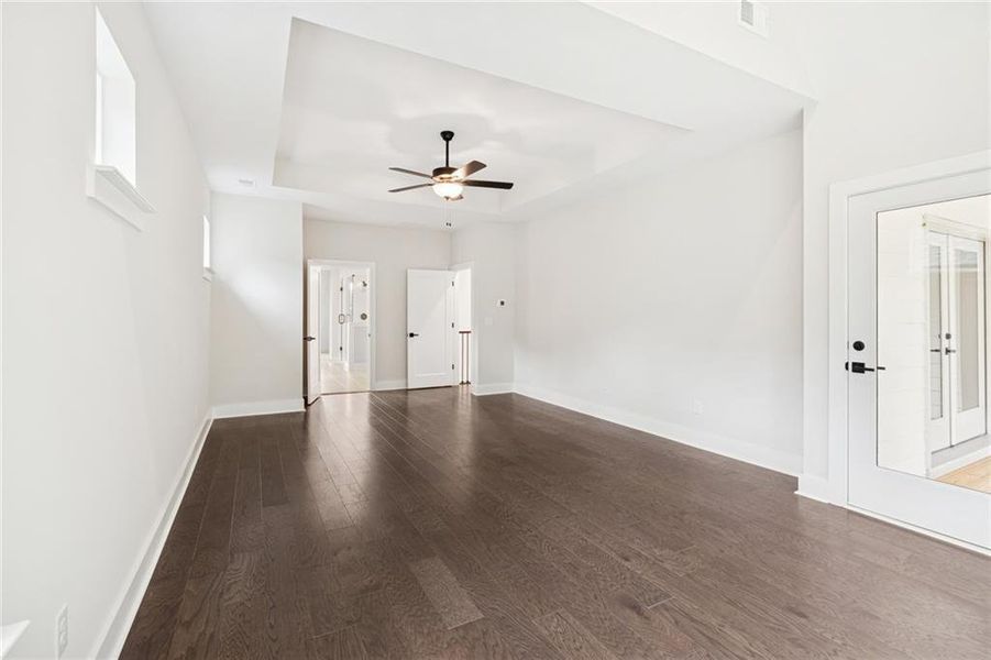 Spacious, unfurnished interior of a new home in Settingdown Farms, Cumming (Image 30).