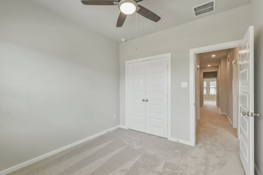 Spacious, unfurnished interior of a new home in Summer Place  35', Montgomery (Image 33).