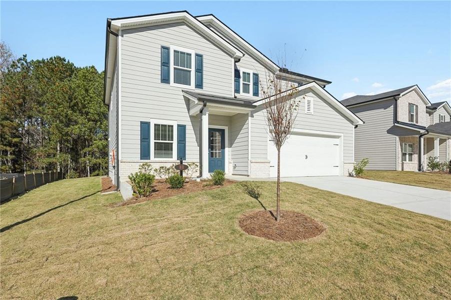 Exterior details and patio area of a home in Ivey Township, Dallas (Image 3).