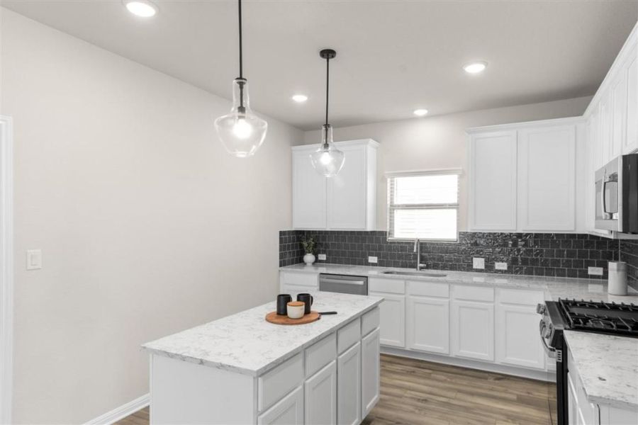 Furnished interior view inside a new home in Saddle Creek, Georgetown (Image 19).