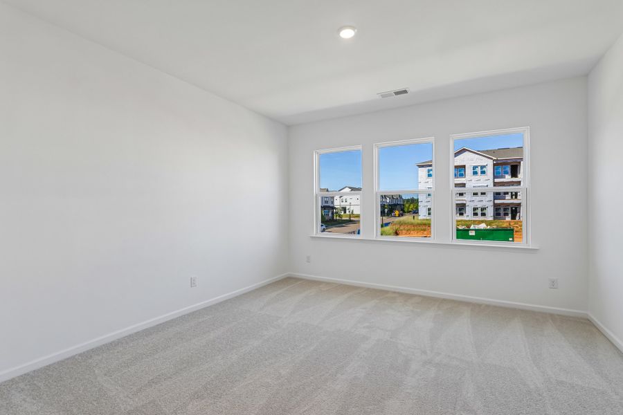 Spacious, unfurnished interior of a new home in Terraces at the Exchange, Fort Mill (Image 22).