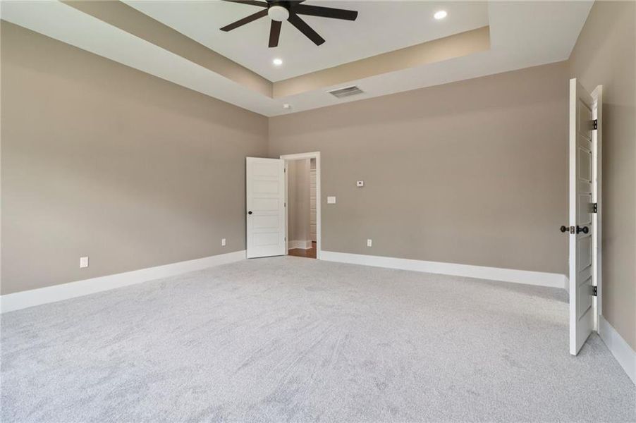 Spacious, unfurnished interior of a new home in , Lilburn (Image 62).