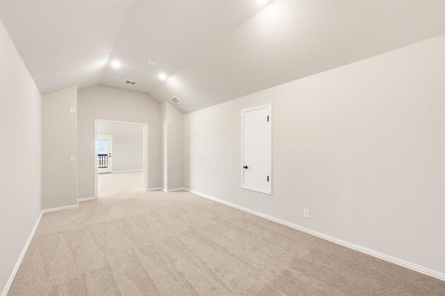 Spacious, unfurnished interior of a new home in Timberbrook 3B-4A, Justin (Image 30).
