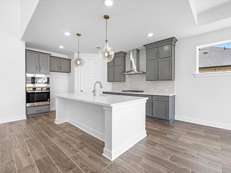 Representative image. Features, specifications, selections and colors may vary. Representative image. Features, specifications, selections and colors may vary.