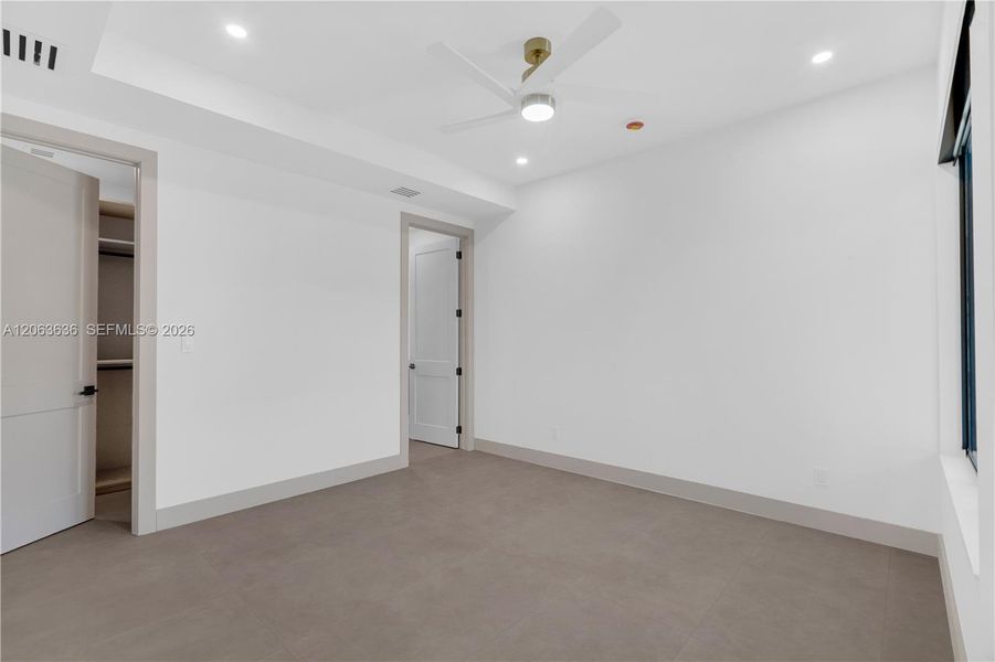Spacious, unfurnished interior of a new home in , Southwest Ranches (Image 21).