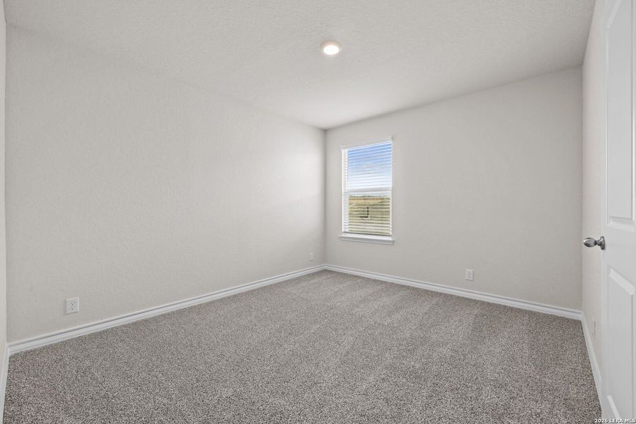 Spacious, unfurnished interior of a new home in Stonehill, San Antonio (Image 20).