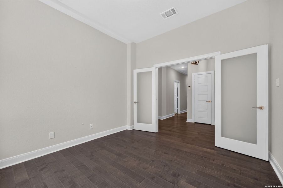 Spacious, unfurnished interior of a new home in Stillwater Ranch, San Antonio (Image 13).