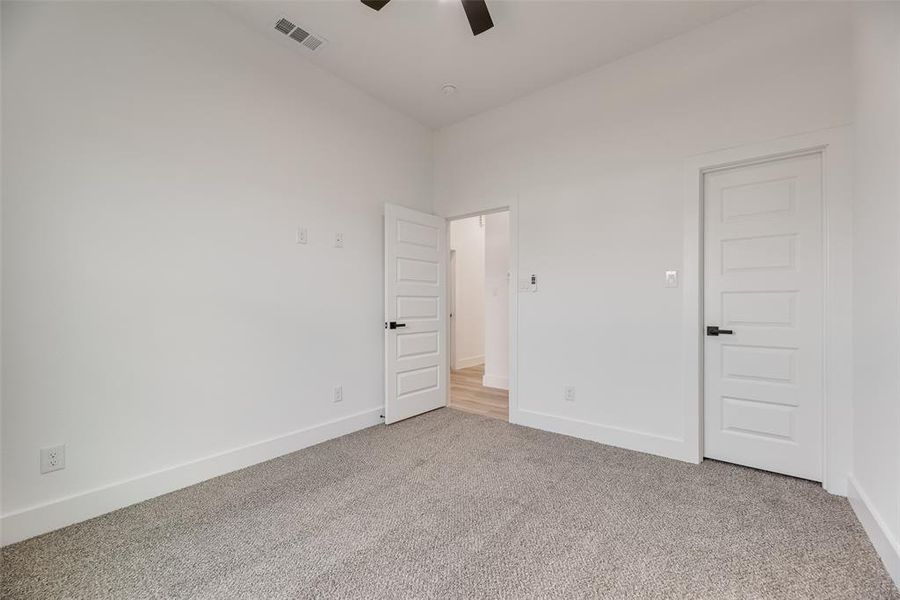 Spacious, unfurnished interior of a new home in , Greenville (Image 28).