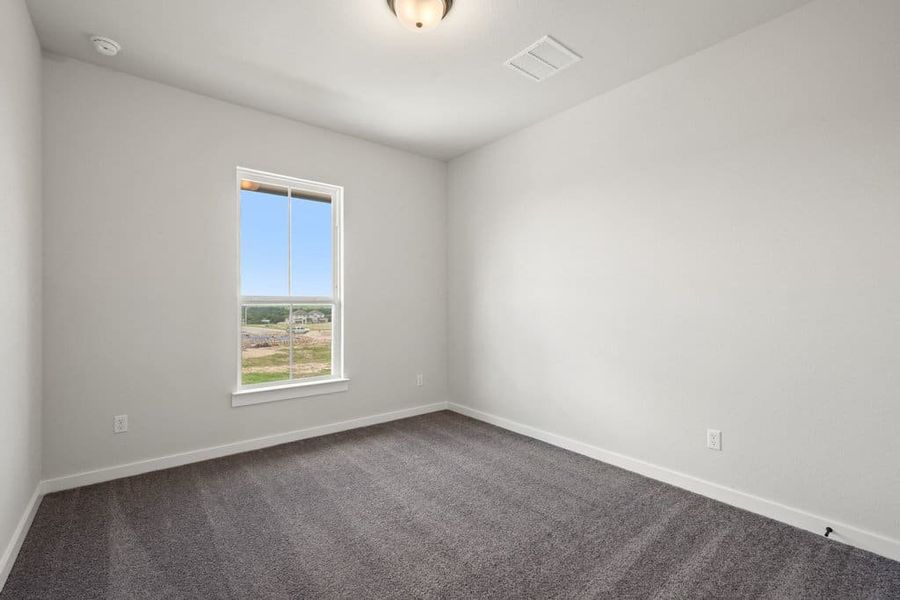 Spacious, unfurnished interior of a new home in Lariat, Liberty Hill (Image 45).