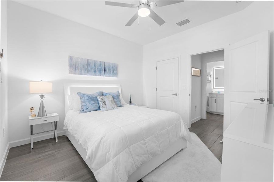 Furnished interior view inside a new home in , Punta Gorda (Image 40). Furnished interior view inside a new home in , Punta Gorda (Image 40).