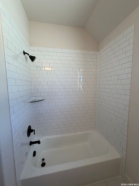 Close-up of interior finishes inside a home in Ladera - 50s, San Antonio (Image 10).