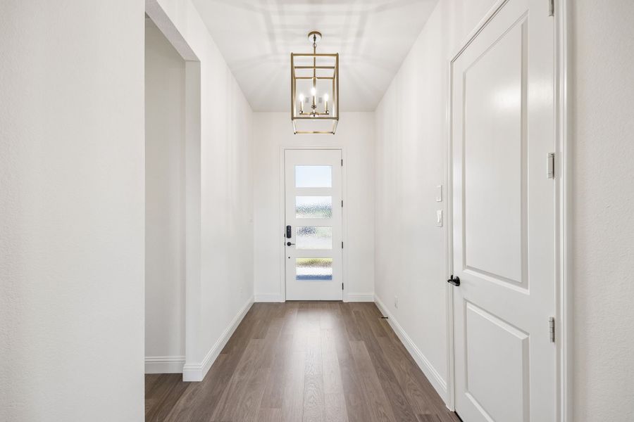 Spacious, unfurnished interior of a new home in Sheppard's Place, Waxahachie (Image 14). Spacious, unfurnished interior of a new home in Sheppard's Place, Waxahachie (Image 14).