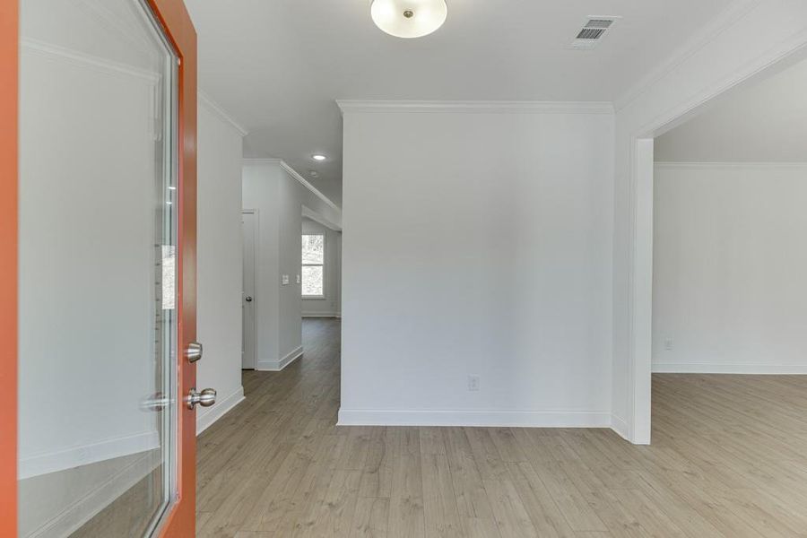 Spacious, unfurnished interior of a new home in , Commerce (Image 21).