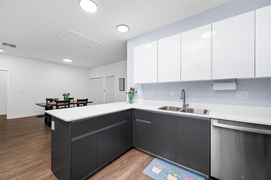 Furnished interior view inside a new home in , Gainesville (Image 16).