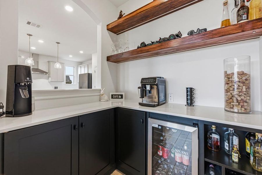 Spacious Bar/buttlers pantry for additional kitchen/ living space.