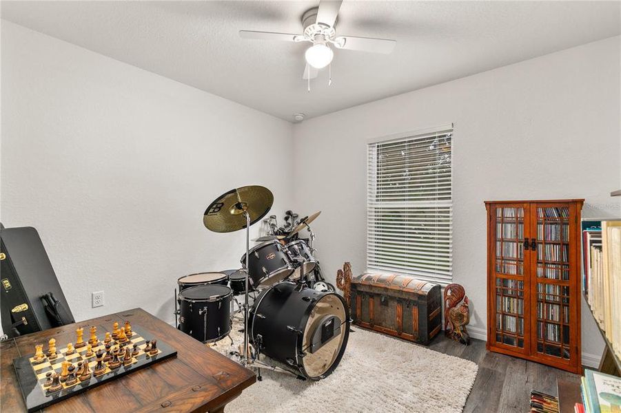 Image 21 of a home in .