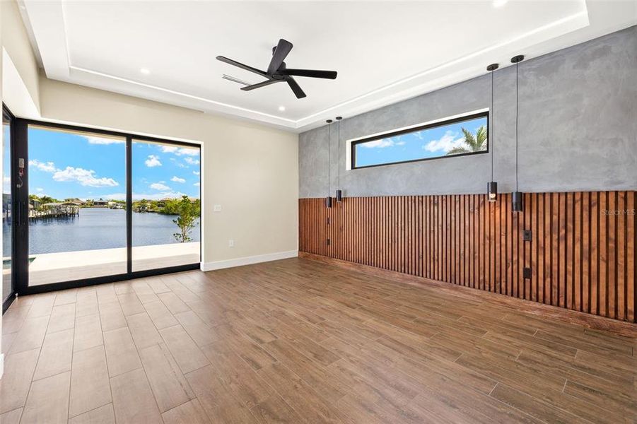 Spacious, unfurnished interior of a new home in , Cape Coral (Image 19).