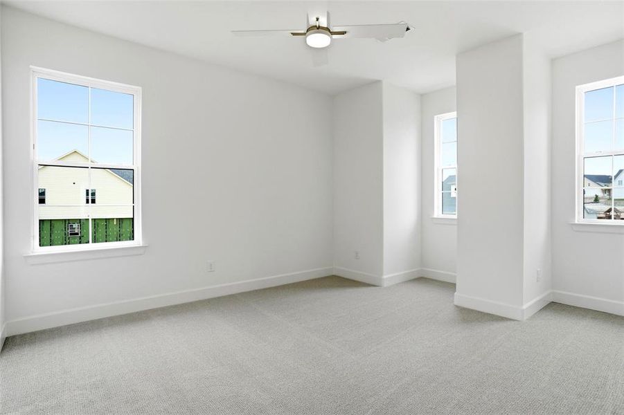 Spacious, unfurnished interior of a new home in , Aledo (Image 9).
