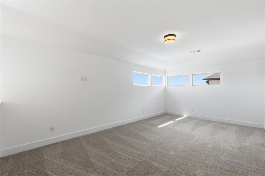 Spacious, unfurnished interior of a new home in Talon Hills, Fort Worth (Image 32). Spacious, unfurnished interior of a new home in Talon Hills, Fort Worth (Image 32).